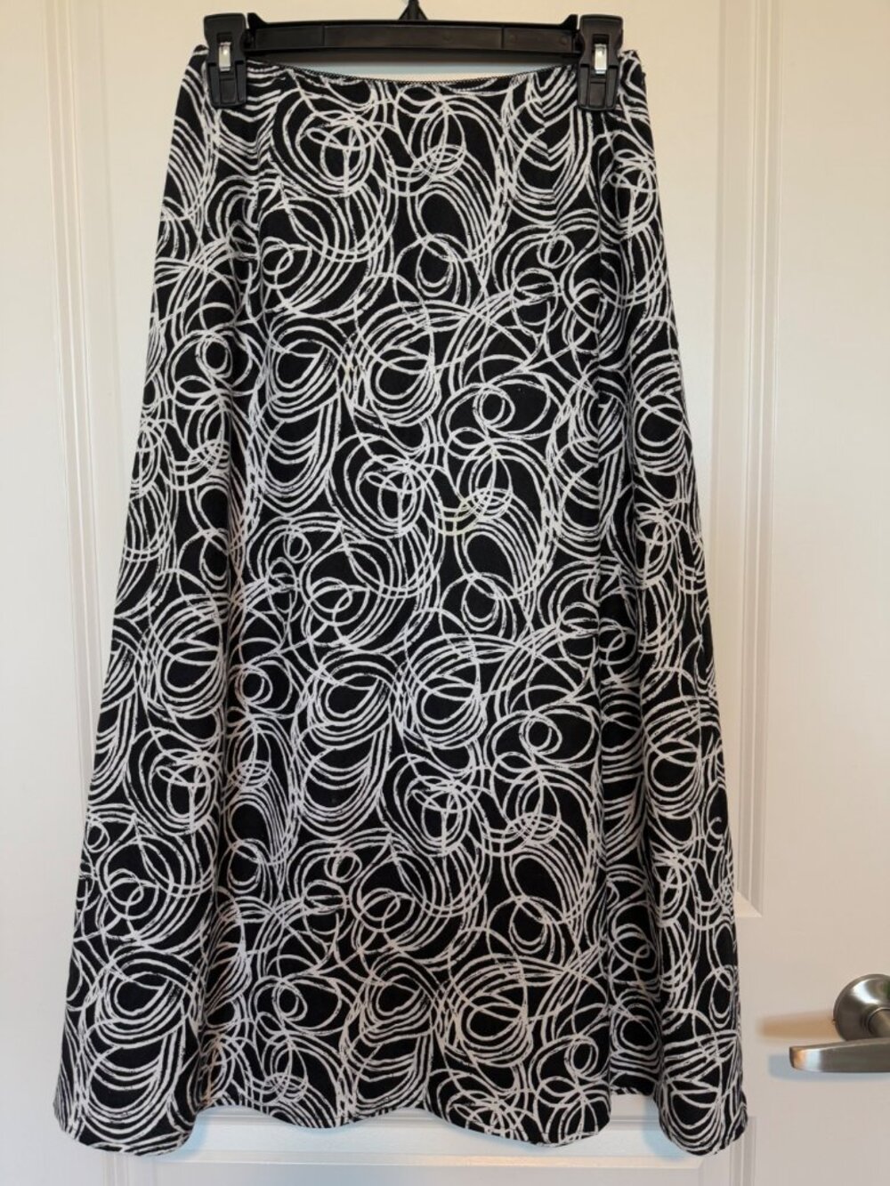 Talbots Womens A-Line Skirt Black & White Swirl Pattern Size 2 Linen Blend